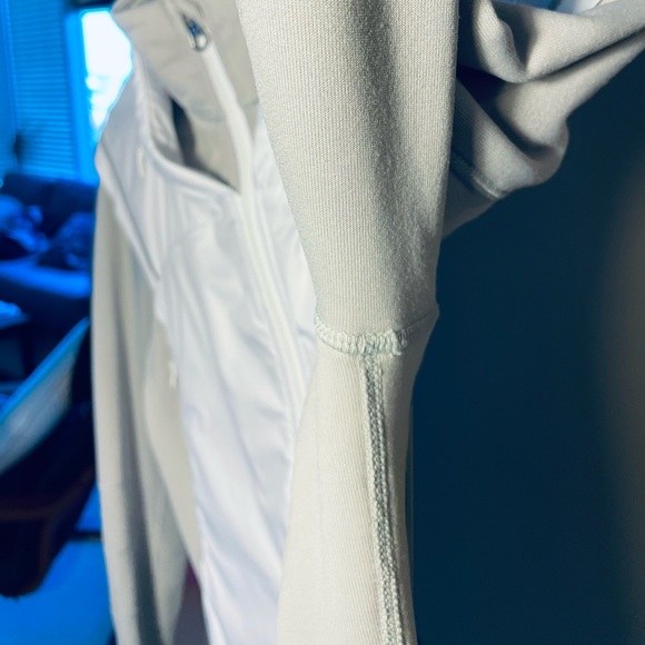 Lululemon Snug Sprinter Jacket - Picture 6 of 14